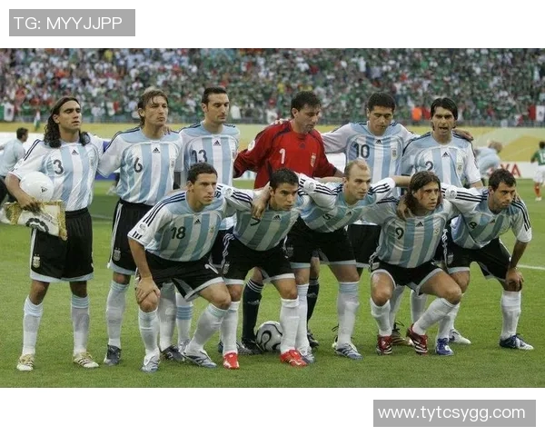 北京足球队的蜕变之路:从预选赛到世界杯的奋斗与希望 北京足球队的蜕变之路:从预选赛到世界杯的奋斗与希望