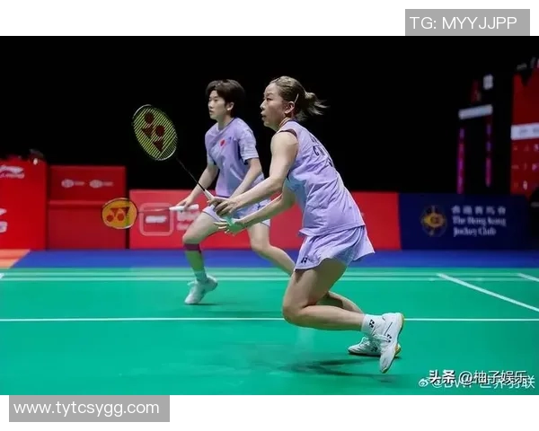 广州羽毛球队与成都羽毛球队赛后复盘团队协作的精彩瞬间与经验分享