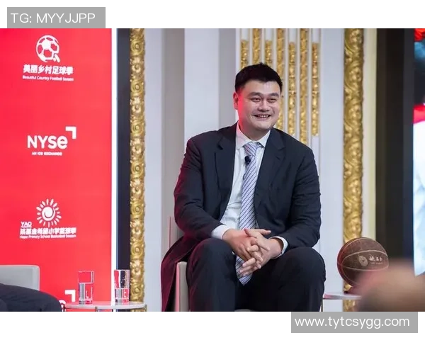 足球巨星姚明的精彩瞬间与成就全景展示 足球巨星姚明的精彩瞬间与成就全景展示