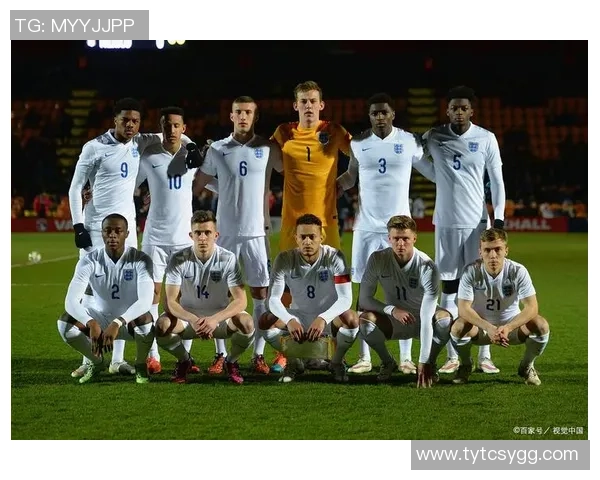 足球明星情怀高清图片展现他们的激情与梦想瞬间 足球明星情怀高清图片展现他们的激情与梦想瞬间