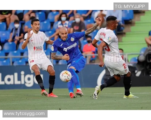 足球明星如何通过医学美容提升形象与竞技状态的秘密揭秘