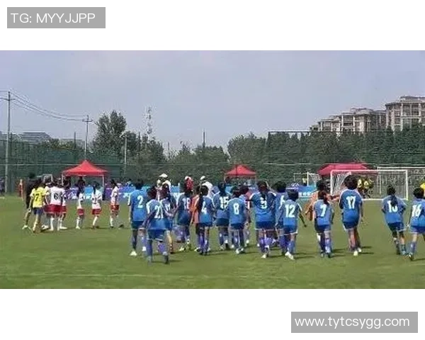 足球明星名字大揭秘带你了解那些闪耀绿茵场的传奇球员故事 足球明星名字大揭秘带你了解那些闪耀绿茵场的传奇球员故事