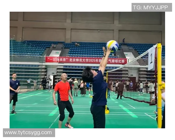 重庆排球队与北京排球队赛后复盘团队协作的精彩瞬间与经验分享